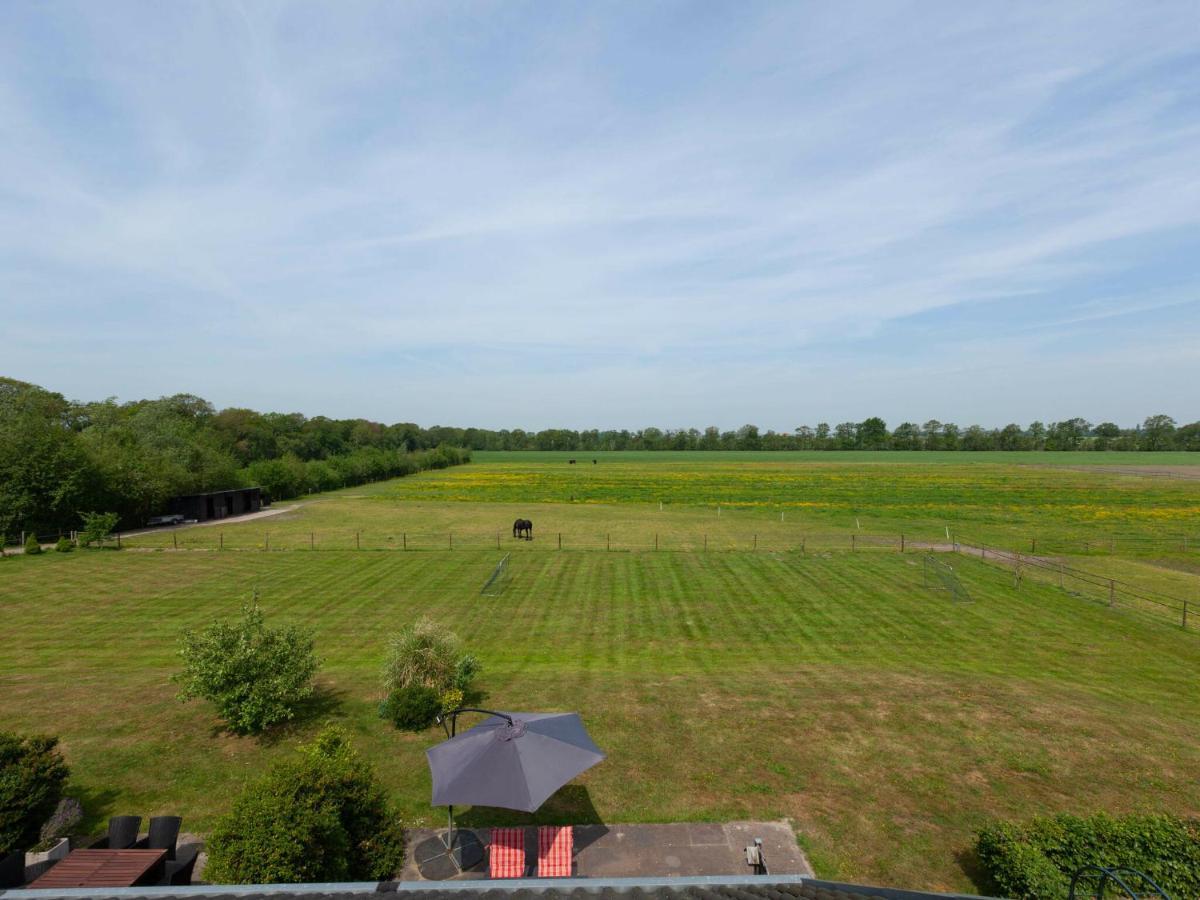 Luxury Holiday Home With Private Terrace Langweer Luaran gambar